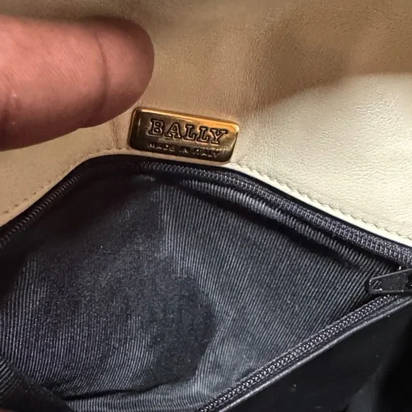 Bally Ivory Quilted Crossbody Bag - Picture 11 of 13